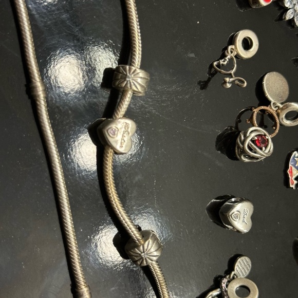 2 pandora bracelets and 14 charms - Picture 6 of 11